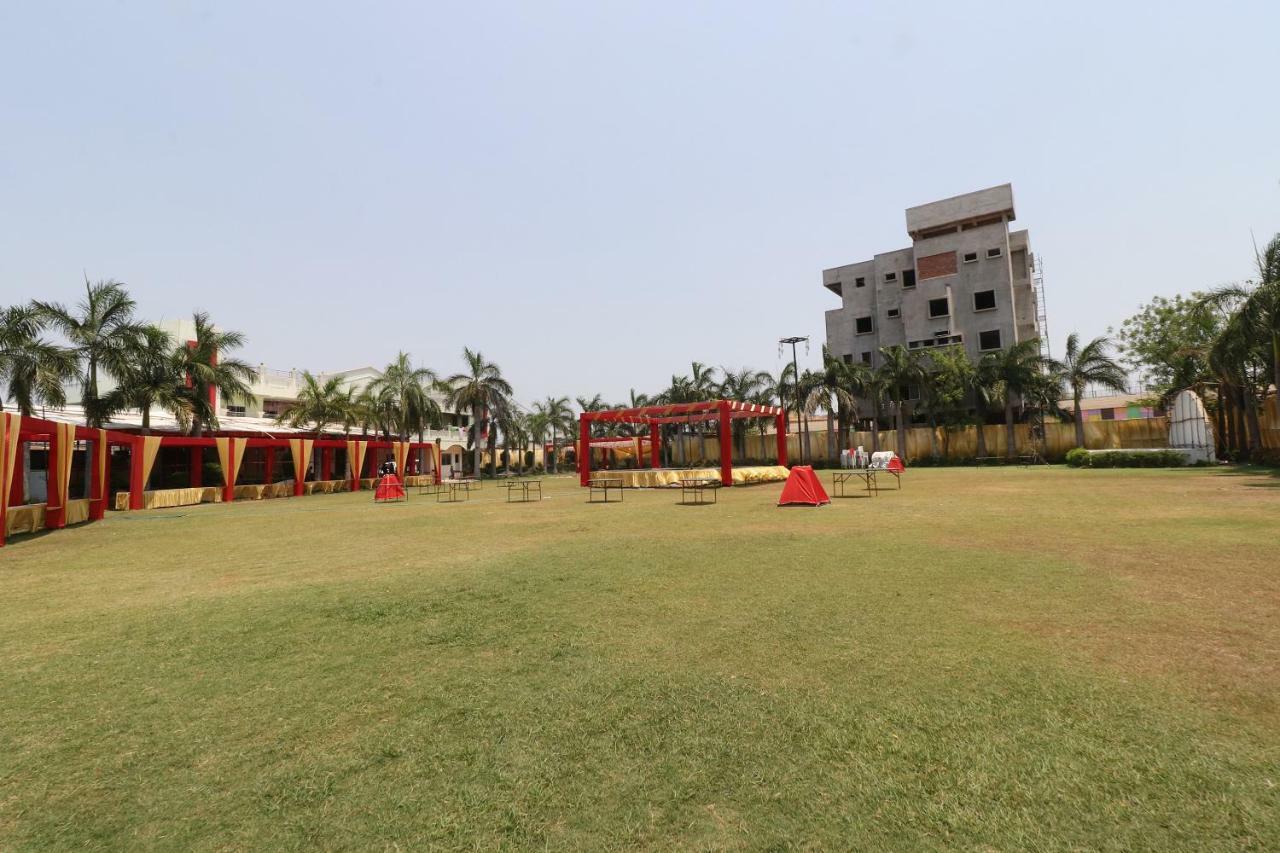 Oyo 31112 Hotel Abhinandan Palace Rāipur Eksteriør bilde