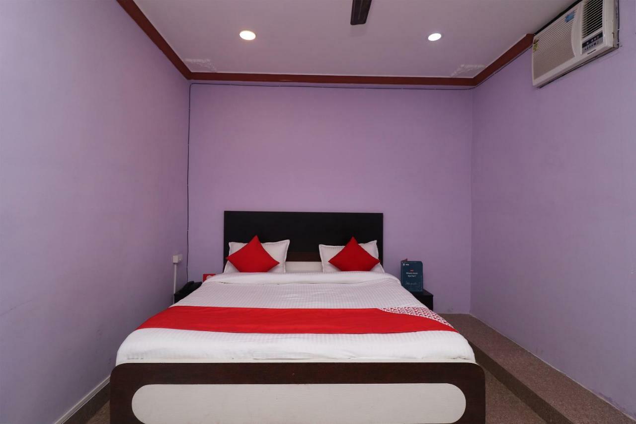 Oyo 31112 Hotel Abhinandan Palace Rāipur Eksteriør bilde