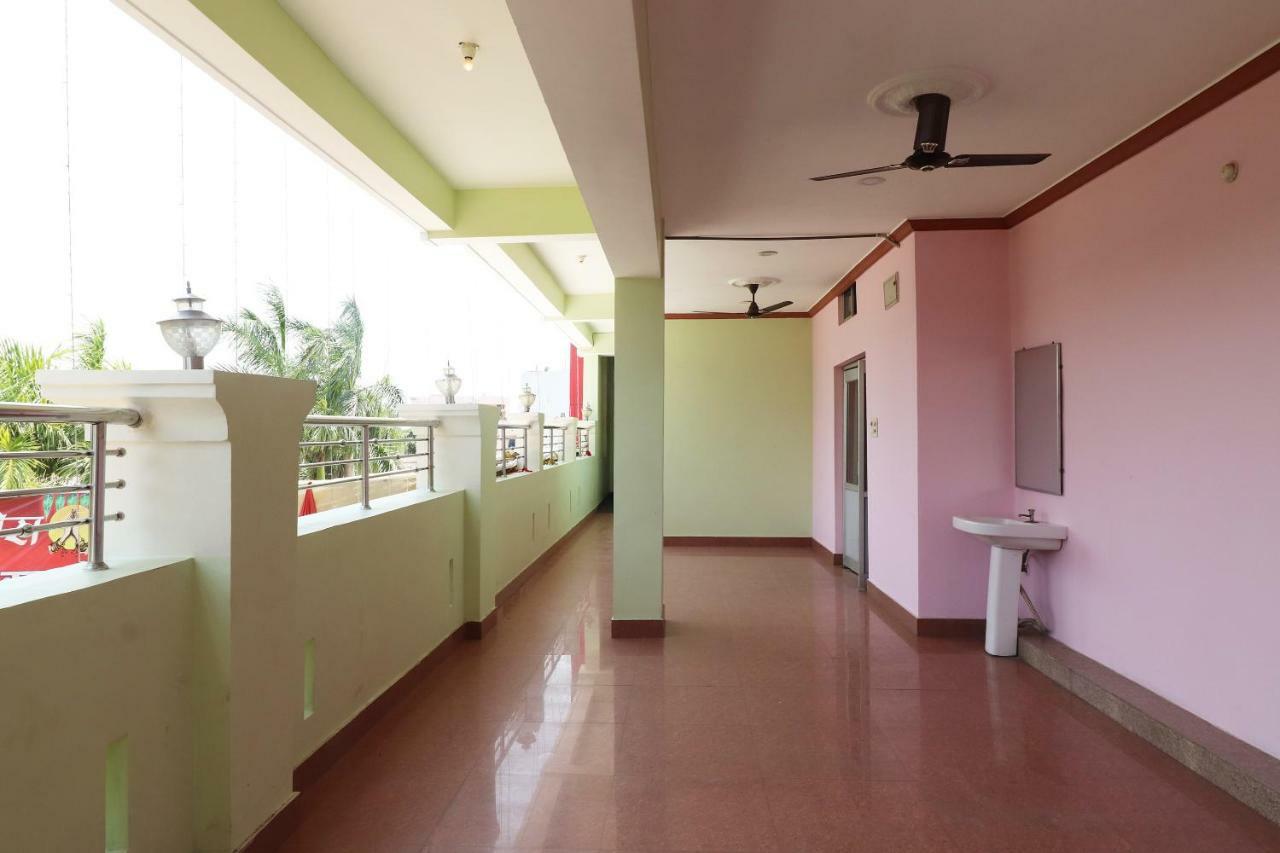 Oyo 31112 Hotel Abhinandan Palace Rāipur Eksteriør bilde